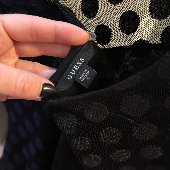 Lace Guess Top - Picture 7 of 7